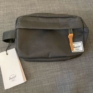 Herschel “chapter” carryon